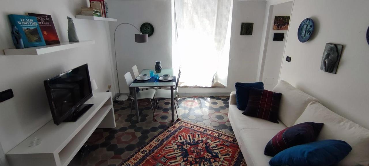 Ideale Per Escursionisti, A Pochi Minuti Dal Mare E Dalle Falesie- Casa Celeste Cisano sul Neva Εξωτερικό φωτογραφία